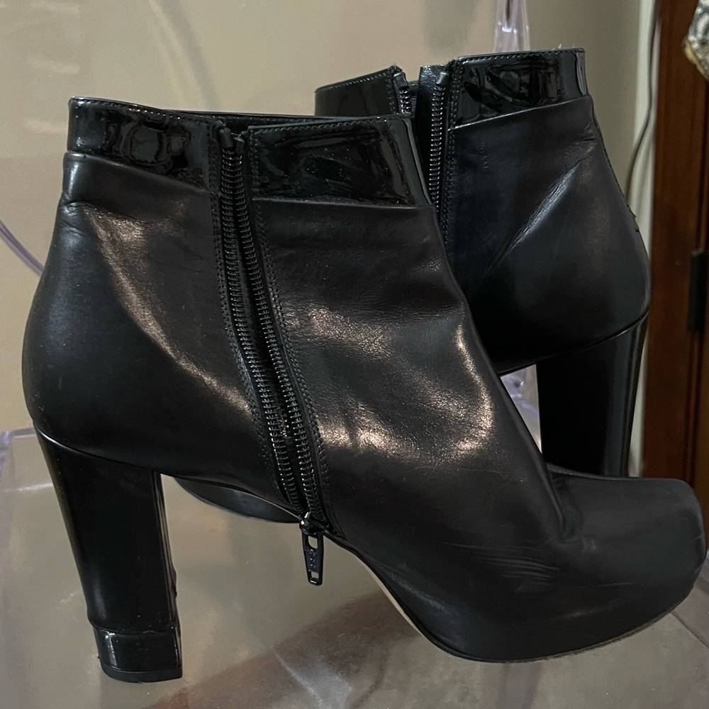 Elegant Black Ankle Boots